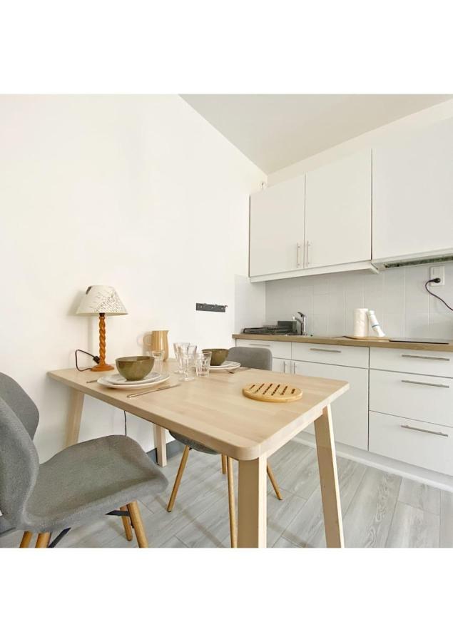 Coup De Coeur Au Pied Du Chateau - Nice Studio Ideally Located Annecy Exterior photo